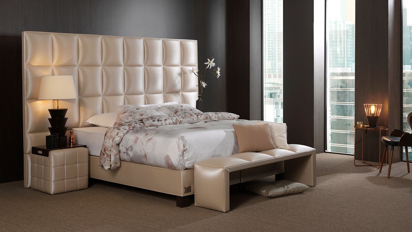 Voetbank Serta Magnum